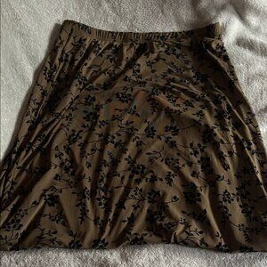 Floral Patterned Green Skirt